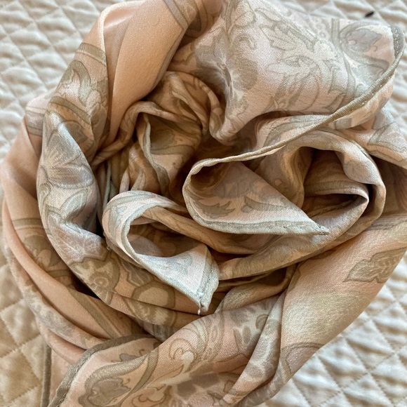 Liz Claiborne delicate vintage scarf - Picture 7 of 10